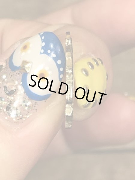 ルーニーテューンズのバッグスバニーの70〜80年代ビンテージメタルチャーム