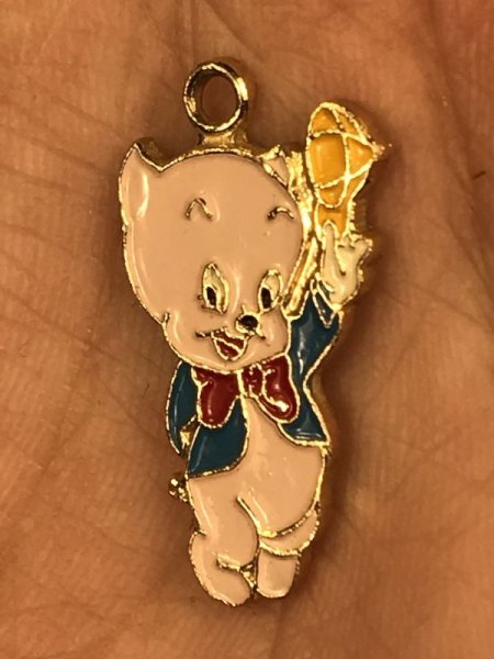 ルーニーテューンズのポーキーピッグの70〜80年代ビンテージメタルチャーム