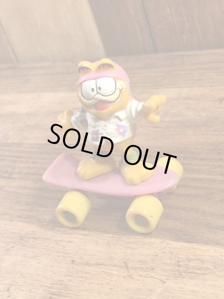 ガーフィールドがスケートボードに乗った80’sヴィンテージPVCフィギュア