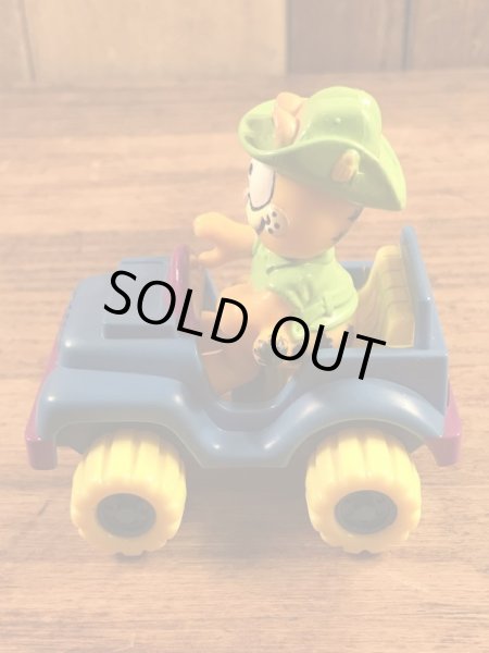 ガーフィールドが四駆に乗っている80’sヴィンテージPVCフィギュア