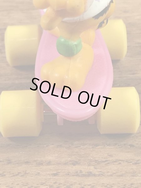 ガーフィールドがスケートボードに乗った80’sヴィンテージPVCフィギュア