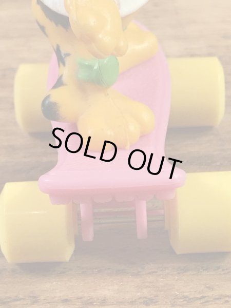 ガーフィールドがスケートボードに乗った80’sヴィンテージPVCフィギュア