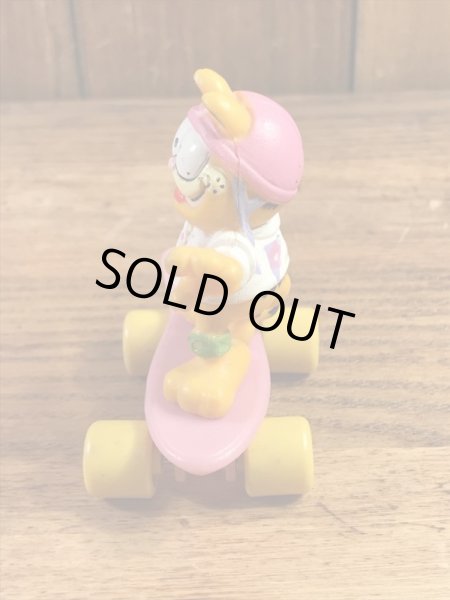 ガーフィールドがスケートボードに乗った80’sヴィンテージPVCフィギュア