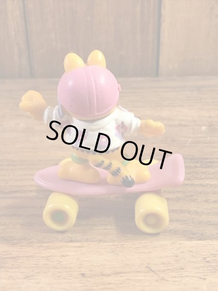 ガーフィールドがスケートボードに乗った80’sヴィンテージPVCフィギュア