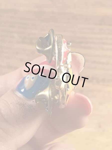 Paws社製のガーフィールドの90年代ビンテージピンバッジ