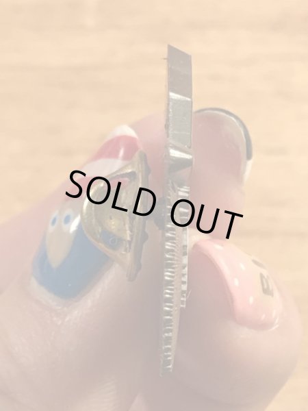 アドバタイジングキャラクターのスモーキーベアの90年代〜ビンテージピンバッジ