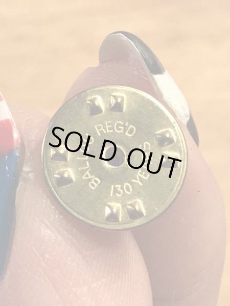 アドバタイジングキャラクターのスモーキーベアの90年代〜ビンテージピンバッジ