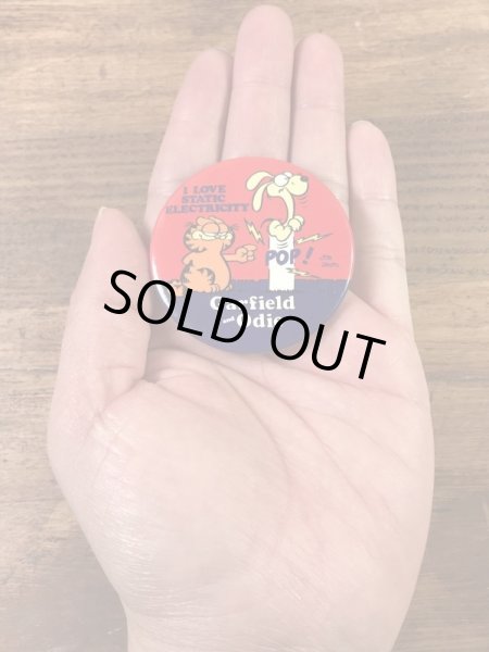 ガーフィールドとオーディーが描かれた80’sヴィンテージ缶バッチ