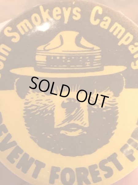 アドバタイジングキャラクターのスモーキーベアの80年代〜ビンテージ缶バッジ