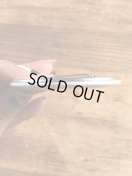 企業キャラクターのスモーキーベアの80’s〜ヴィンテージ缶バッチ