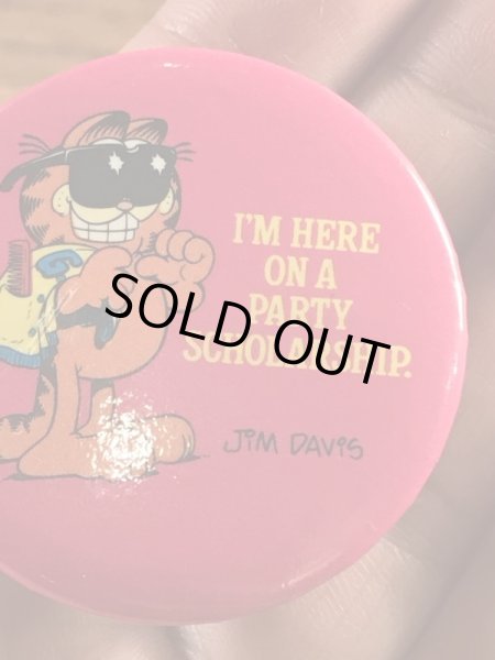 ガーフィールドの金属製のビンテージ缶バッジ