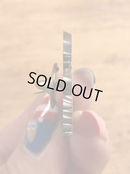 アドバタイジングキャラクターのスモーキーベアの90年代〜ビンテージピンバッジ