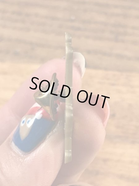 アドバタイジングキャラクターのスモーキーベアの90年代〜ビンテージピンバッジ