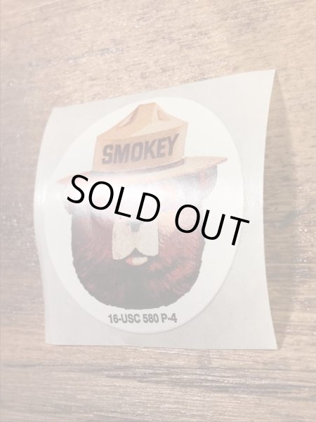 アドバタイジングキャラクターのスモーキーベアの90年代〜ビンテージステッカー