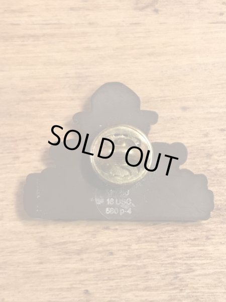 企業キャラクターのスモーキーベアの90’s〜ヴィンテージピンズ