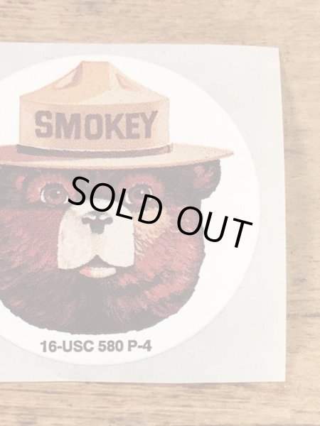 アドバタイジングキャラクターのスモーキーベアの90年代〜ビンテージステッカー