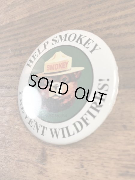 アドバタイジングキャラクターのスモーキーベアの80年代〜ビンテージ缶バッジ