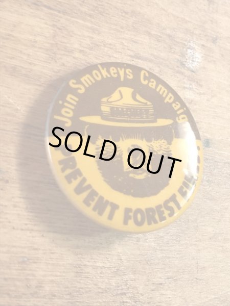 企業キャラクターのスモーキーベアの80’s〜ヴィンテージ缶バッチ