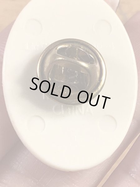 企業キャラクターのスモーキーベアの90’s〜ヴィンテージピンズ