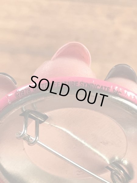 ガーフィールドの金属製のビンテージ缶バッジ