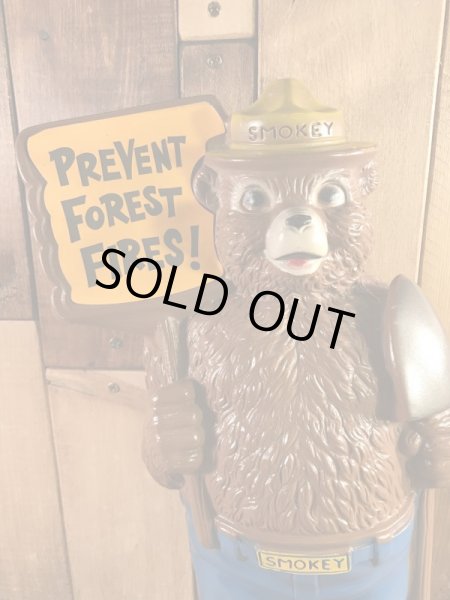 アドバタイジングキャラクターのスモーキーザベアの70年代ビンテージコインバンク