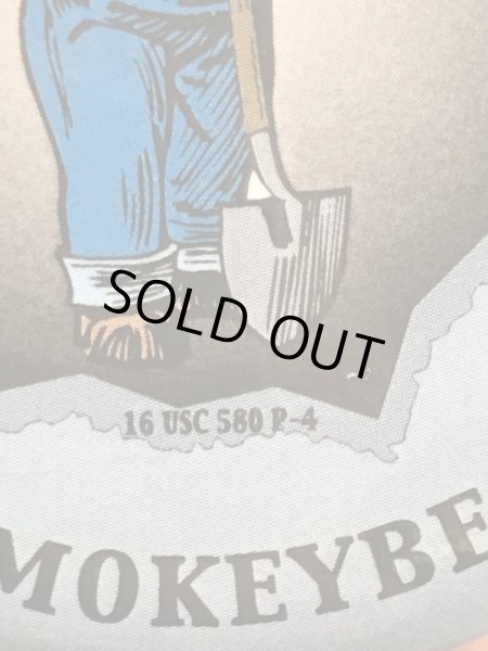 企業キャラクターのスモーキーベアの80’s〜ヴィンテージ缶バッチ