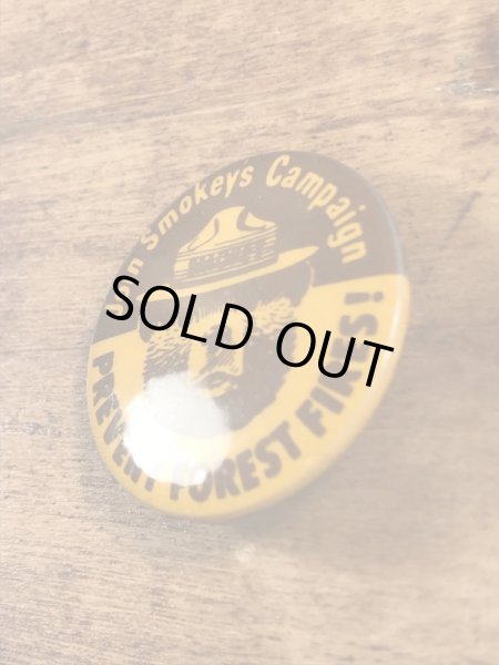 アドバタイジングキャラクターのスモーキーベアの80年代〜ビンテージ缶バッジ