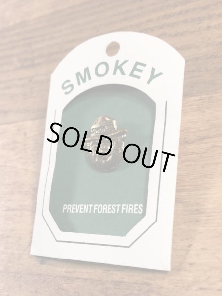 アドバタイジングキャラクターのスモーキーベアの90年代〜ビンテージピンバッジ