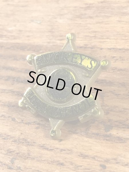 アドバタイジングキャラクターのスモーキーベアの90年代〜ビンテージピンバッジ