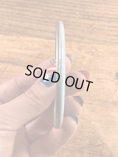 アドバタイジングキャラクターのスモーキーベアの80年代〜ビンテージ缶バッジ