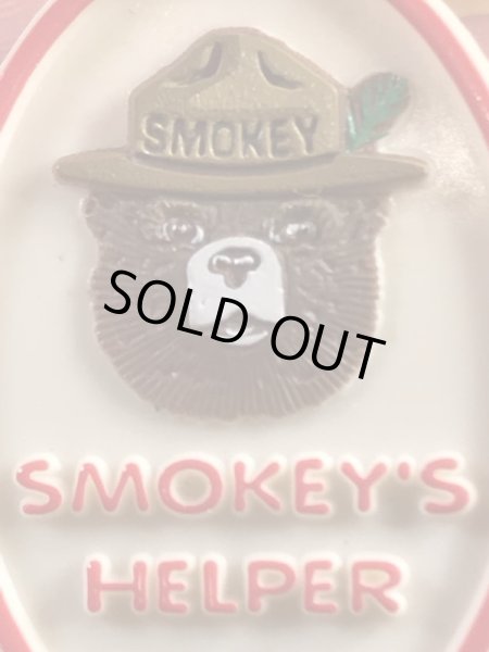 アドバタイジングキャラクターのスモーキーベアの90年代〜ビンテージピンバッジ