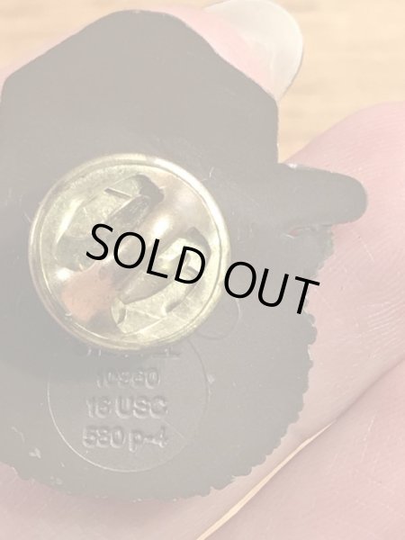 企業キャラクターのスモーキーベアの90’s〜ヴィンテージピンズ