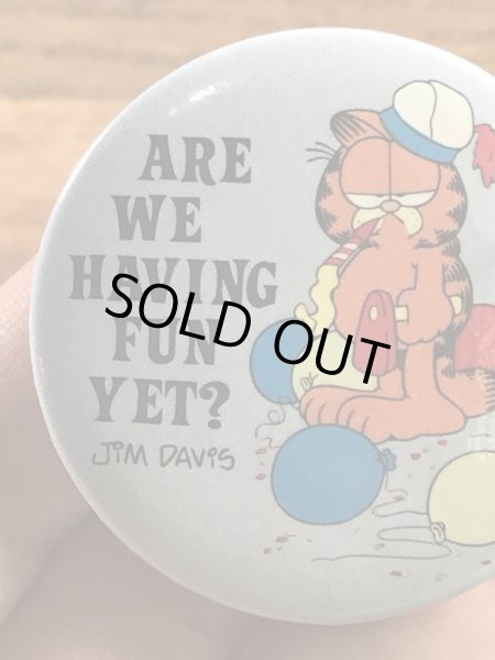 ガーフィールドの金属製のヴィンテージ缶バッチ