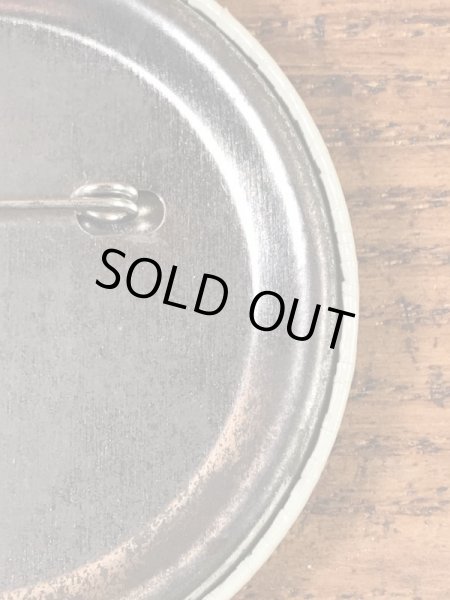 ガーフィールドと親友のクマのぬいぐるみプーキーが描かれた80’sヴィンテージ缶バッチ