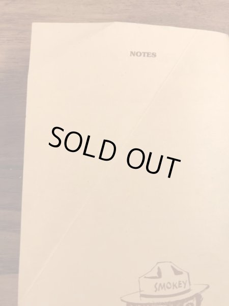 企業キャラクターのスモーキーベアの80’sヴィンテージハンドブック