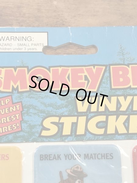 アドバタイジングキャラクターのスモーキーベアの80年代〜ビンテージビニールステッカー