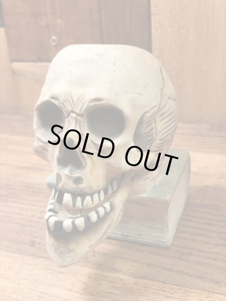 スカルオンブックのメイドインジャパンの50年代ビンテージマッチホルダー