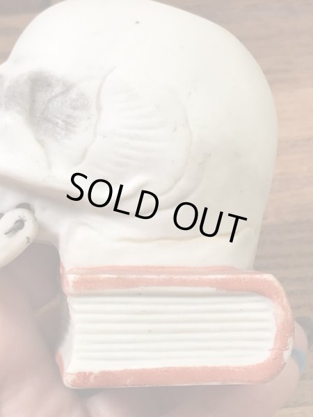 顎がゆらゆら揺れるスカルオンブックの50’sヴィンテージマッチホルダー