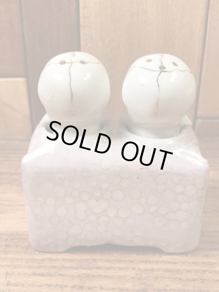 スカルの陶器製の50’sヴィンテージソルト&ペッパー