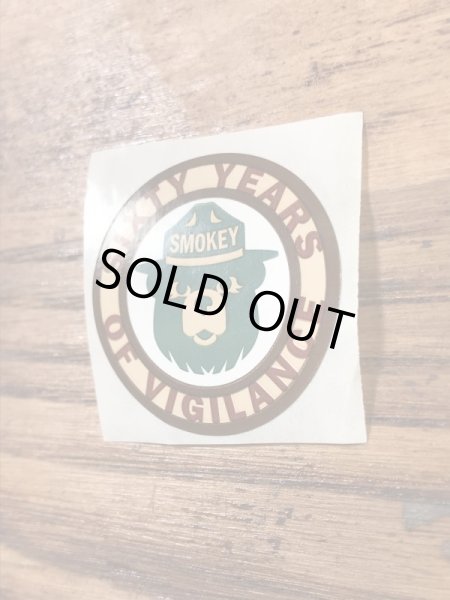 企業キャラクターのスモーキーベアの90’s〜ヴィンテージシール