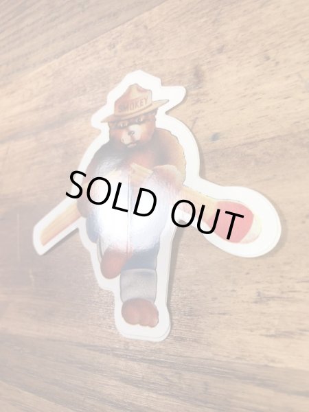 アドバタイジングキャラクターのスモーキーベアの90年代〜ビンテージステッカー