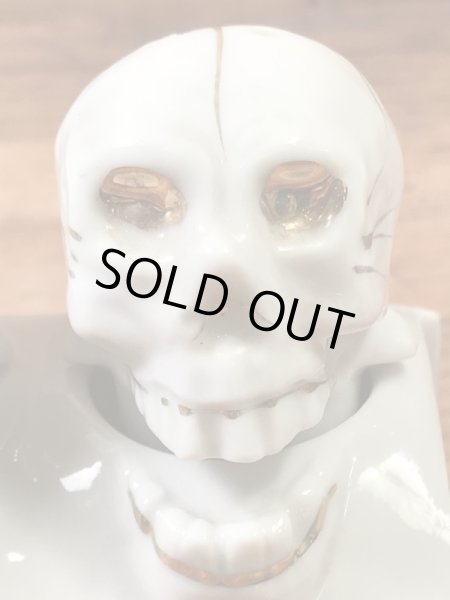 スカルの首振りの50年代ビンテージソルト&ペッパー