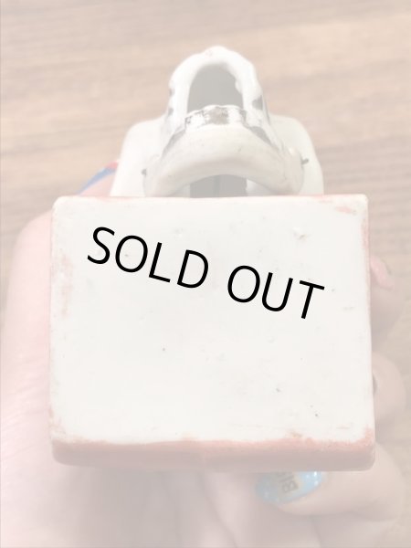 顎がゆらゆら揺れるスカルオンブックの50’sヴィンテージマッチホルダー