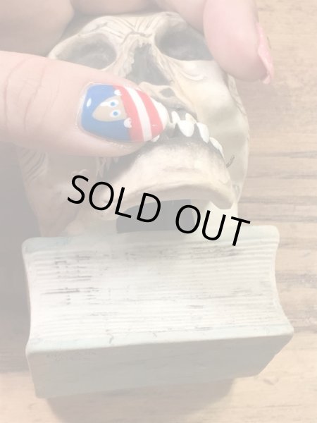 スカルオンブックのメイドインジャパンの50年代ビンテージマッチホルダー