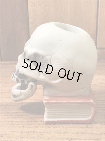 顎がゆらゆら揺れるスカルオンブックの50’sヴィンテージマッチホルダー