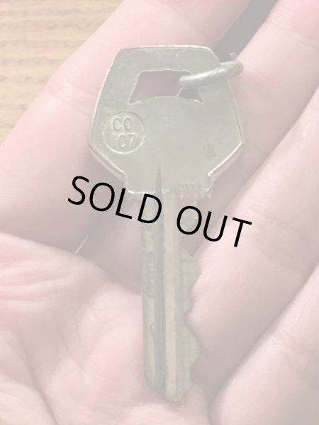 アメリカのモーテル「HOLIDAY INNホリデイイン」のルームキーで使用されていた60〜70年代ビンテージモーテルキー