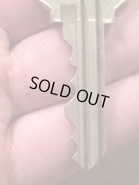 アメリカのモーテル「HOLIDAY INNホリデイイン」のルームキーで使用されていた60〜70年代ビンテージモーテルキー