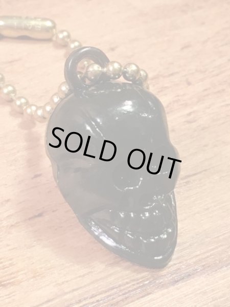 ガムボールマシンのスカルのヴィンテージキーホルダー