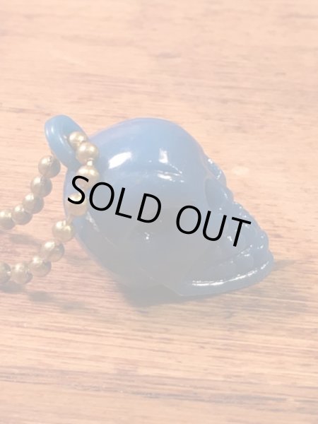 ガムボールマシンのスカルのヴィンテージキーホルダー