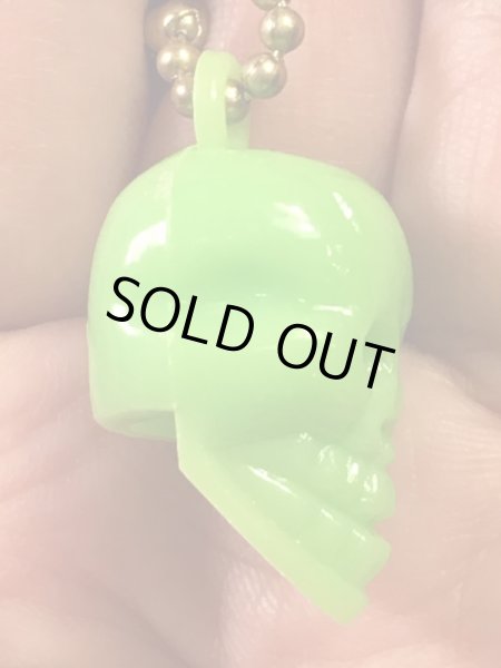 ガムボールマシンのスカルのヴィンテージキーホルダー